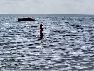 Sonya Get Beachy татарочка
